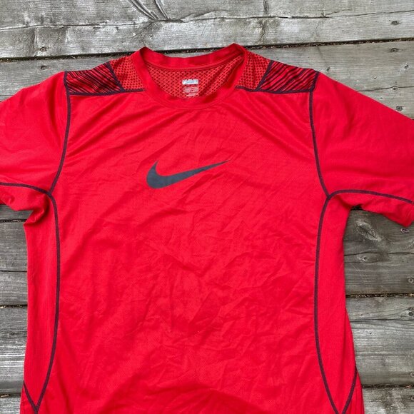 Mens Nike Nike Fit Jersey Shirt Large Red - Picture 3 of 5